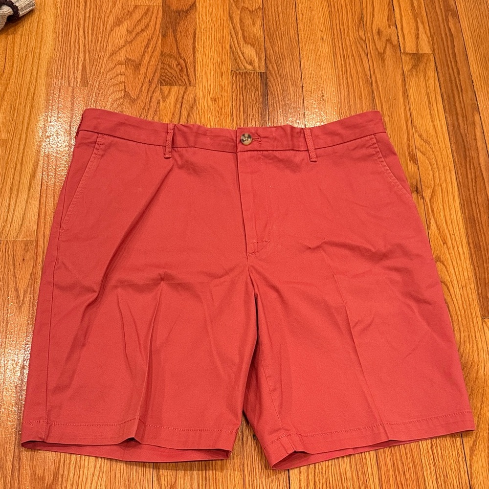 Izod Men's Red/Salmon Shorts